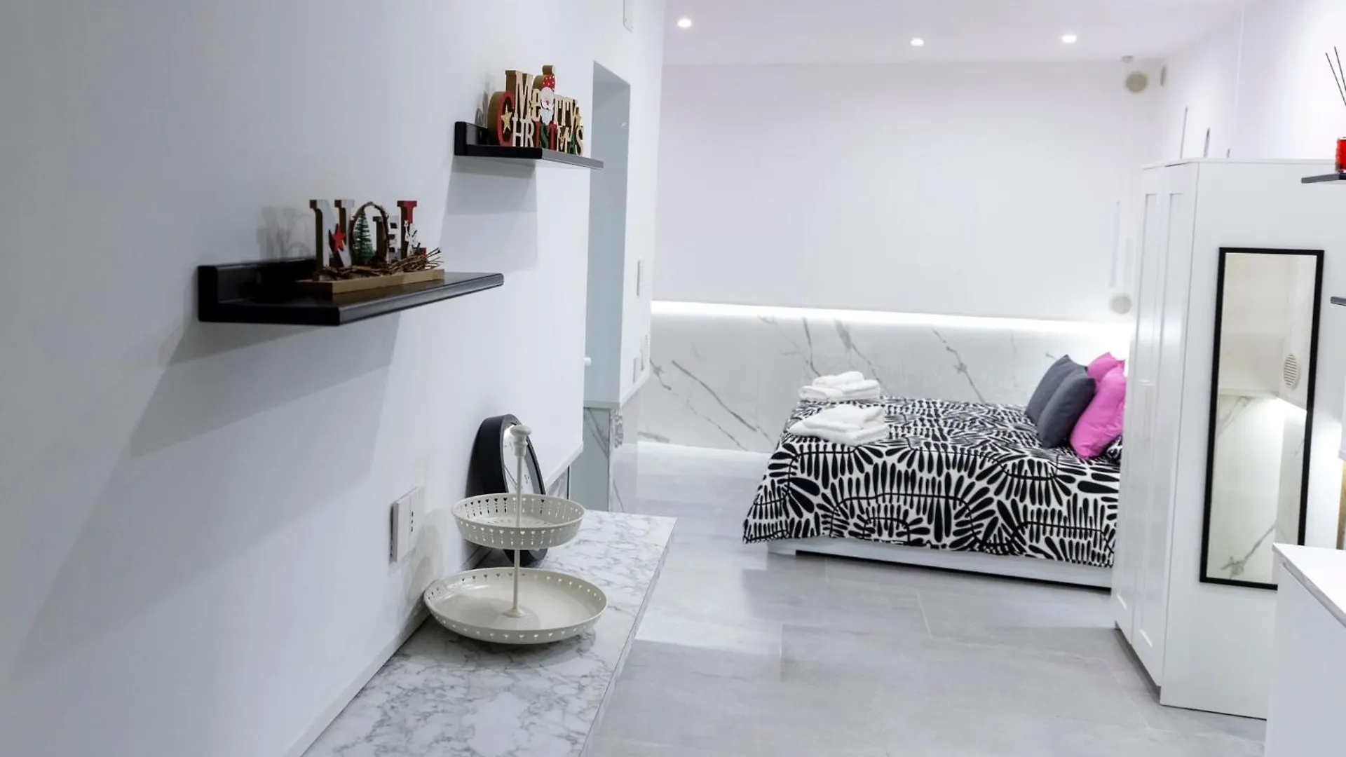 Pensiune Antoine Suite Room Bari Italia